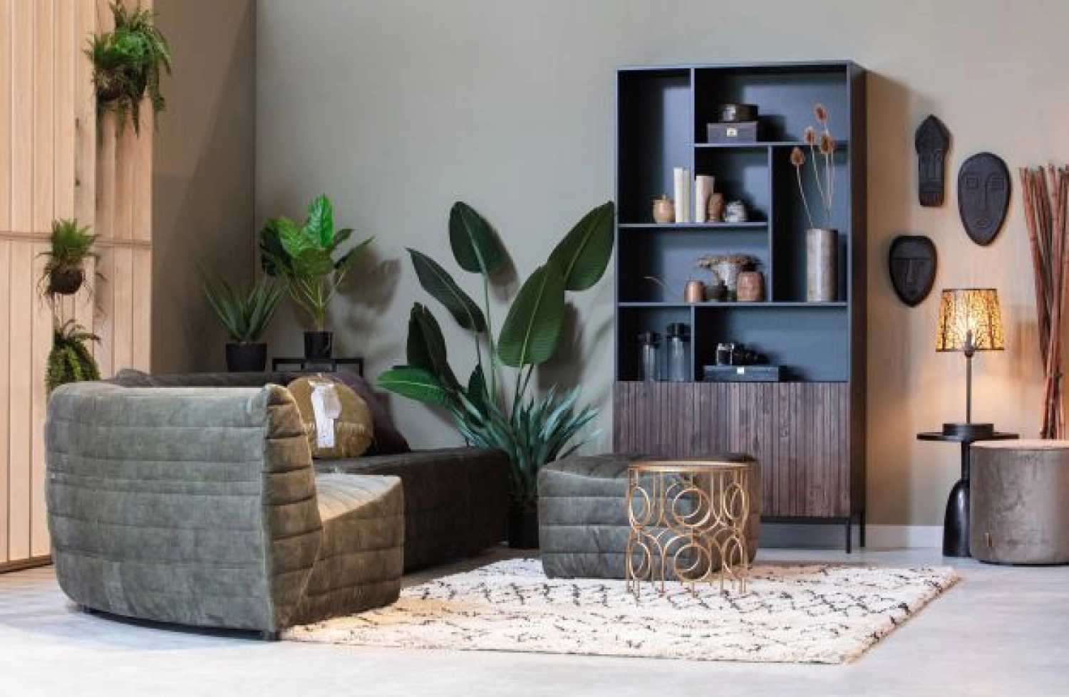 Kunstpflanze Strelitzia (grün) mieten? Mieten Sie bei KeyPro Möbelverleih!