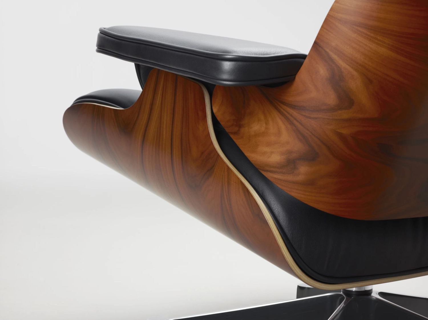 Rent a Lounge chair Eames Ottoman (black)? Rent at KeyPro furniture rental!
