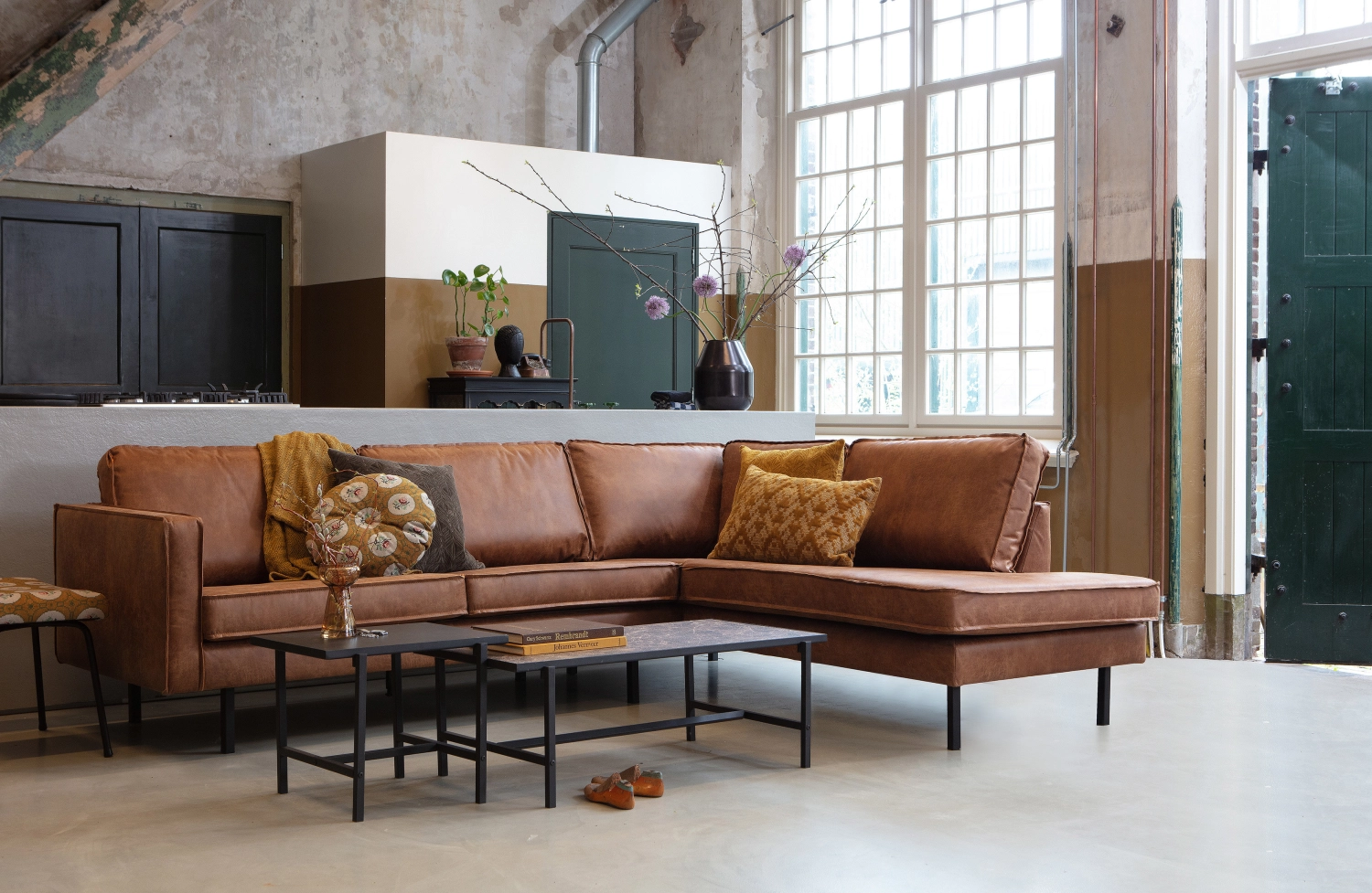 Rent a Cornersofa Rodeo right  (cognac)? Rent at KeyPro furniture rental!
