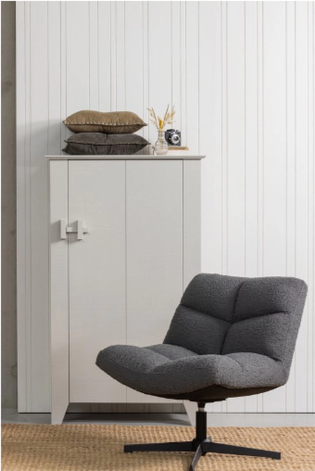 Rent a Swivel Armchair Vinny? Rent at KeyPro furniture rental!