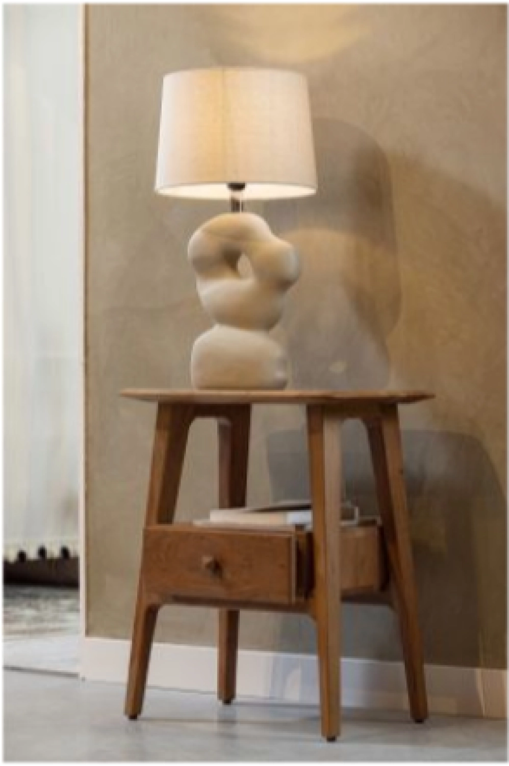 Rent your Bedside table Potig at Keypro! Rent a Bedside table Potig? Rent at KeyPro furniture rental!