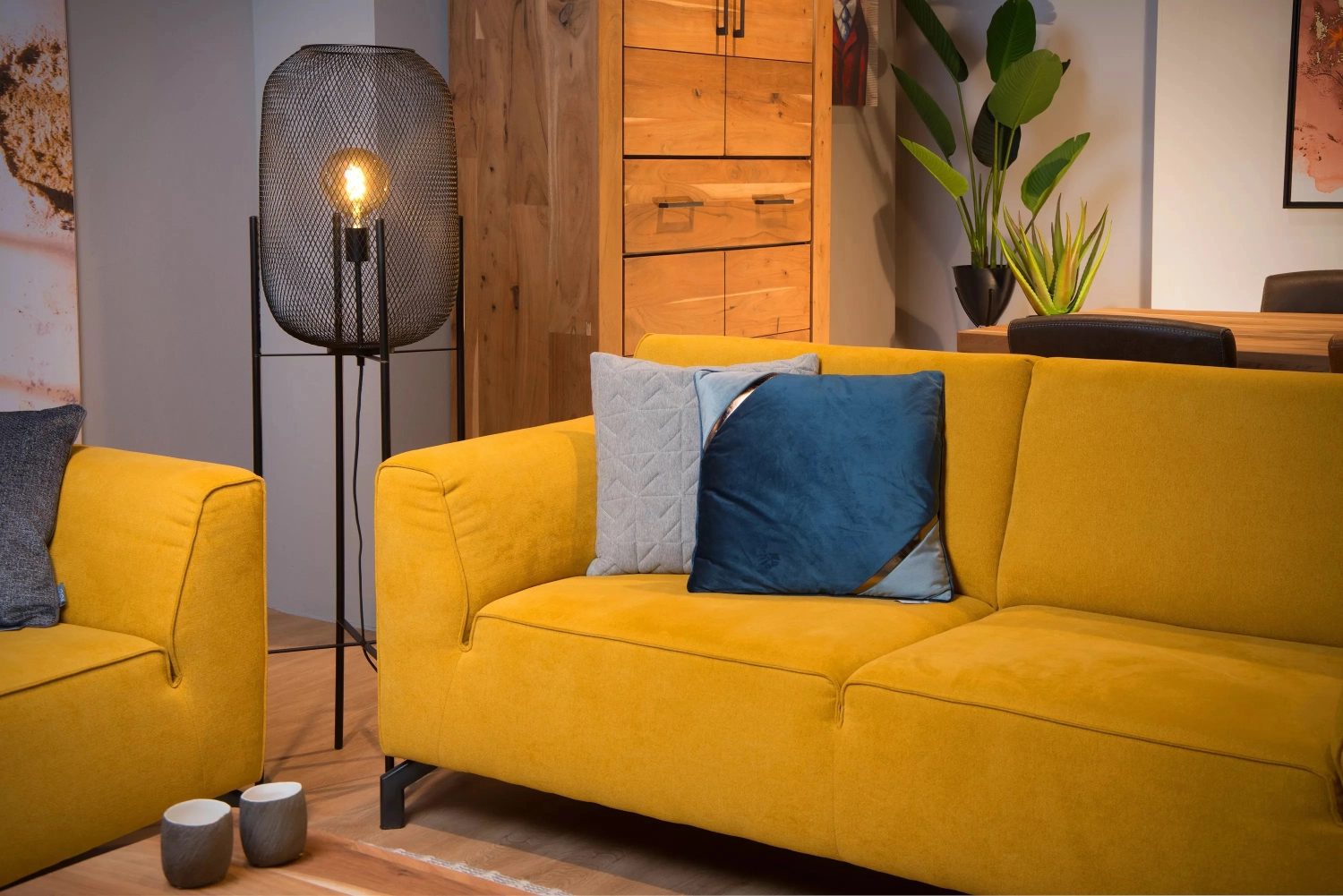 Huur je Vloerlamp Mesh bij KeyPro! Vloerlamp Mesh huren? Huur bij KeyPro meubelhuur!