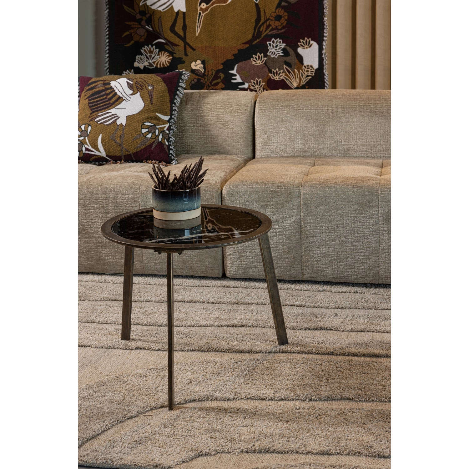 Rent a Rug Inure (army)? Rent at KeyPro furniture rental!