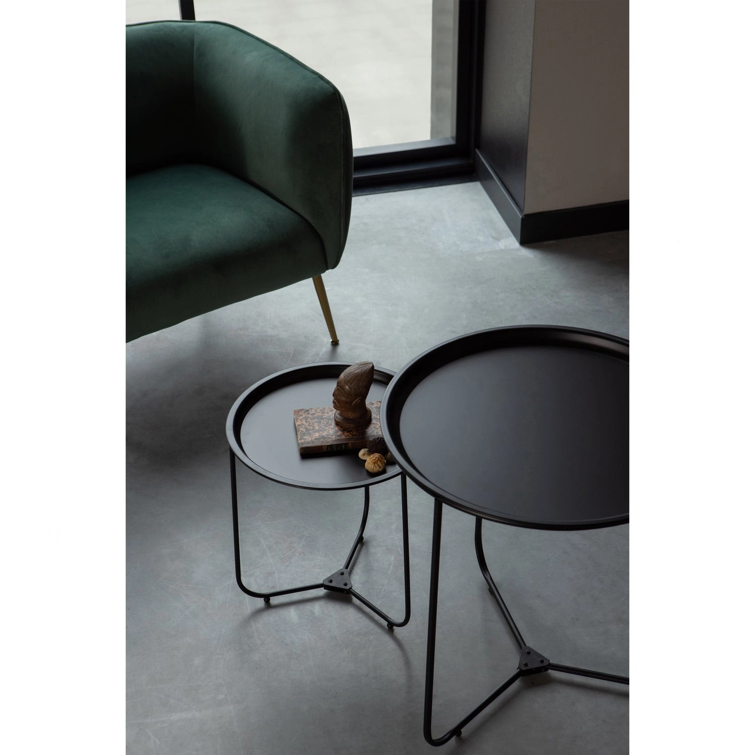 Rent a Armchair Vogue velvet (onyx)? Rent at KeyPro furniture rental!