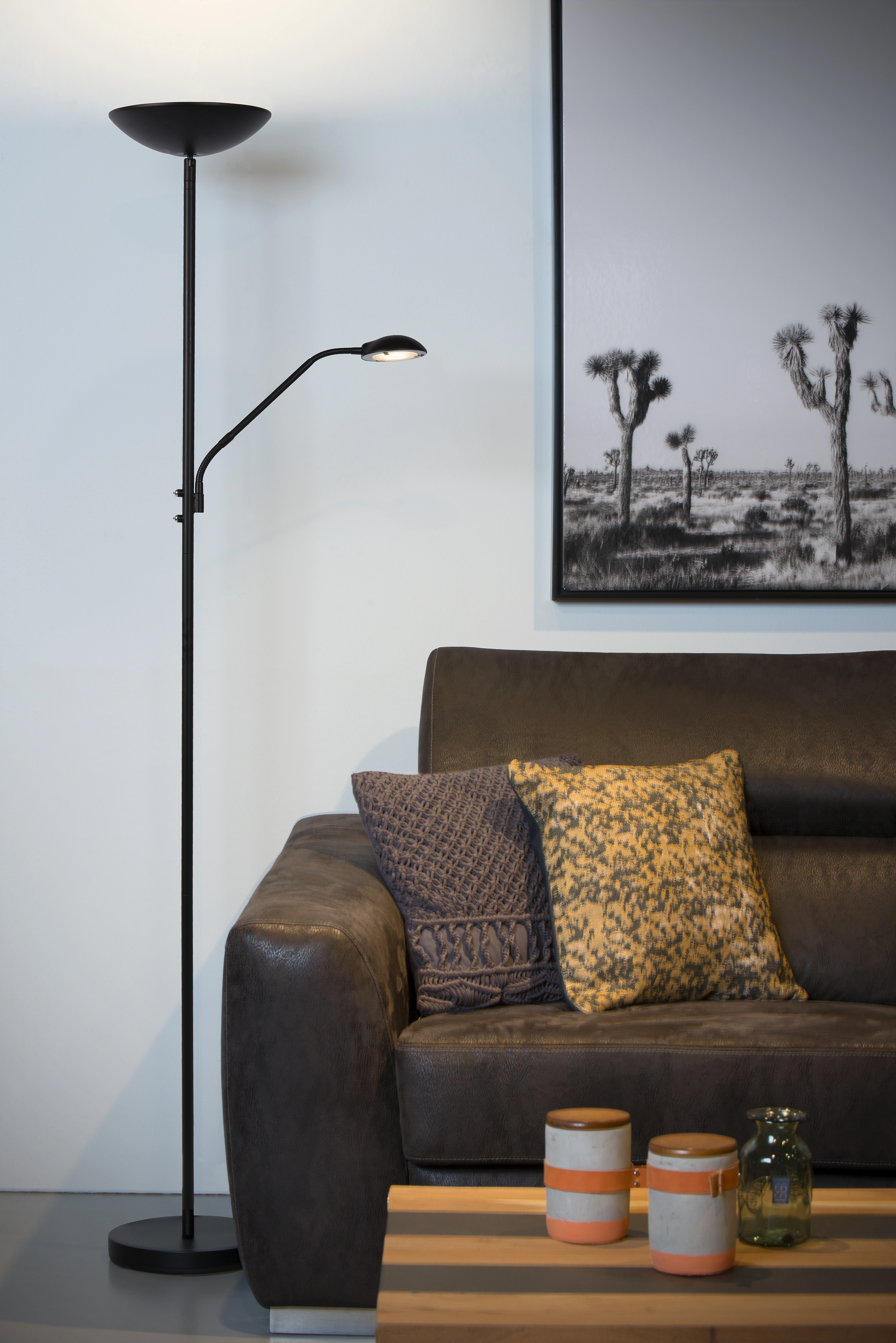 Rent a Floor lamp Zenith (black)? Rent at KeyPro furniture rental!