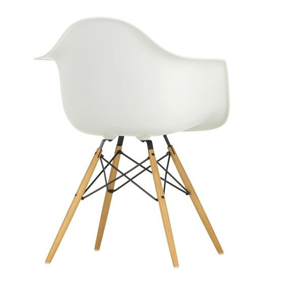 Eetkamerstoel Eames DAW (wit) huren? Huur bij KeyPro meubelhuur!