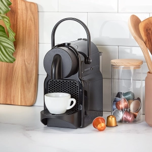 Koffiemachine Nespresso Inissia (zwart) huren? Huur bij KeyPro meubelhuur!